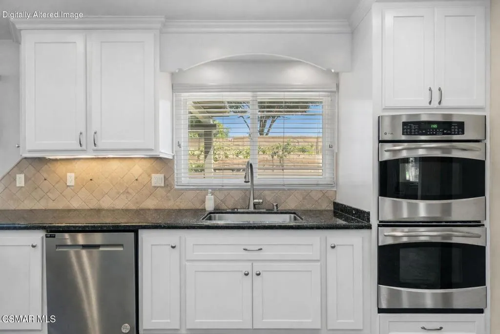 6435 Hazel Circle, Simi Valley, California 93063 home-pic-21