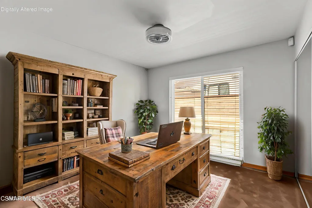 6435 Hazel Circle, Simi Valley, California 93063 home-pic-32