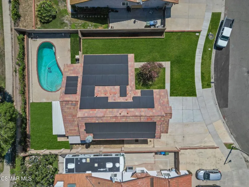 6435 Hazel Circle, Simi Valley, California 93063 home-pic-56