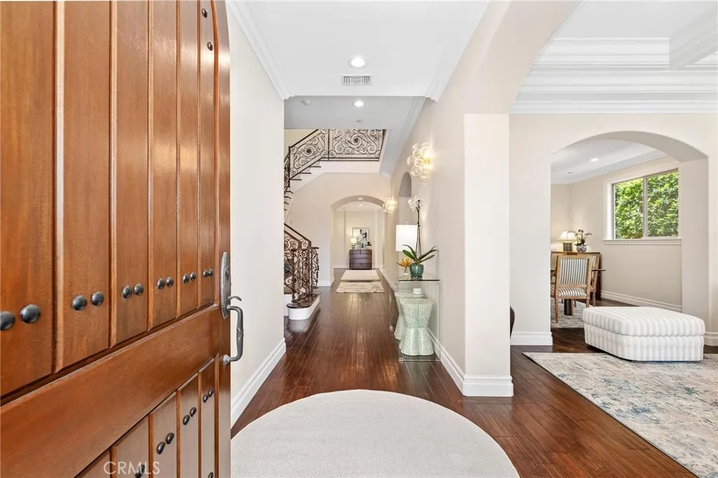 2012 Robinson Street, Redondo Beach, California 90278 home-pic-2
