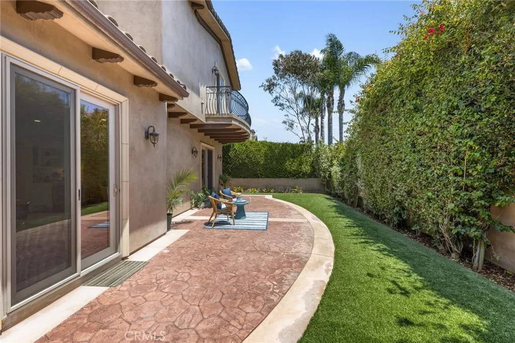2012 Robinson Street, Redondo Beach, California 90278 home-pic-15
