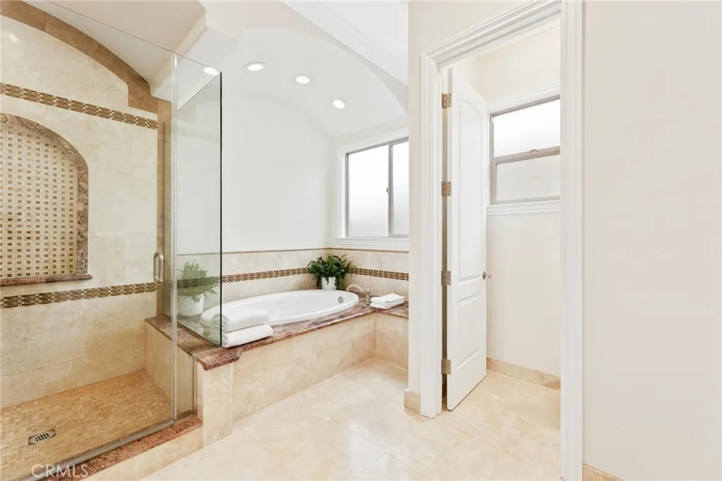2012 Robinson Street, Redondo Beach, California 90278 home-pic-32