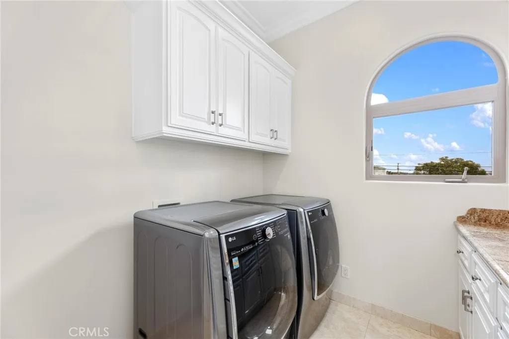 2012 Robinson Street, Redondo Beach, California 90278 home-pic-49