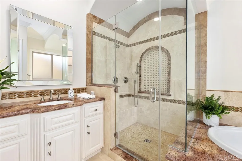 2012 Robinson Street, Redondo Beach, California 90278 home-pic-31