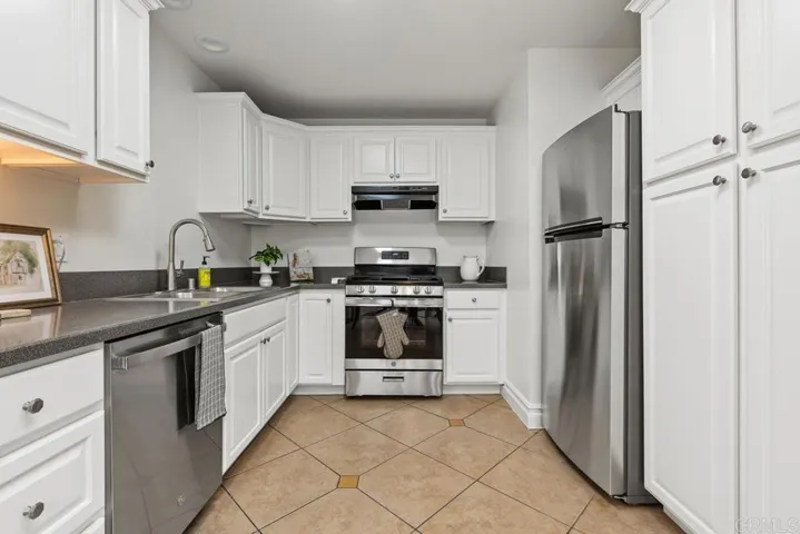 3422 Seabreeze Walk, Oceanside, California 92056