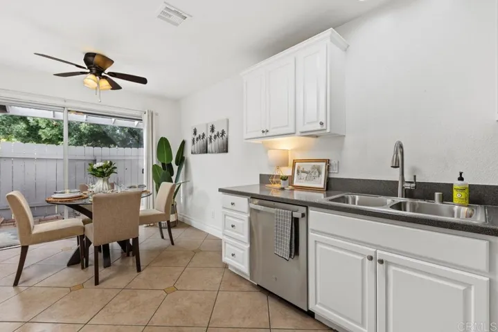 3422 Seabreeze Walk, Oceanside, California 92056