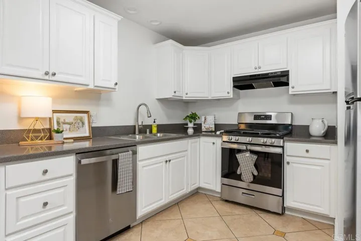 3422 Seabreeze Walk, Oceanside, California 92056