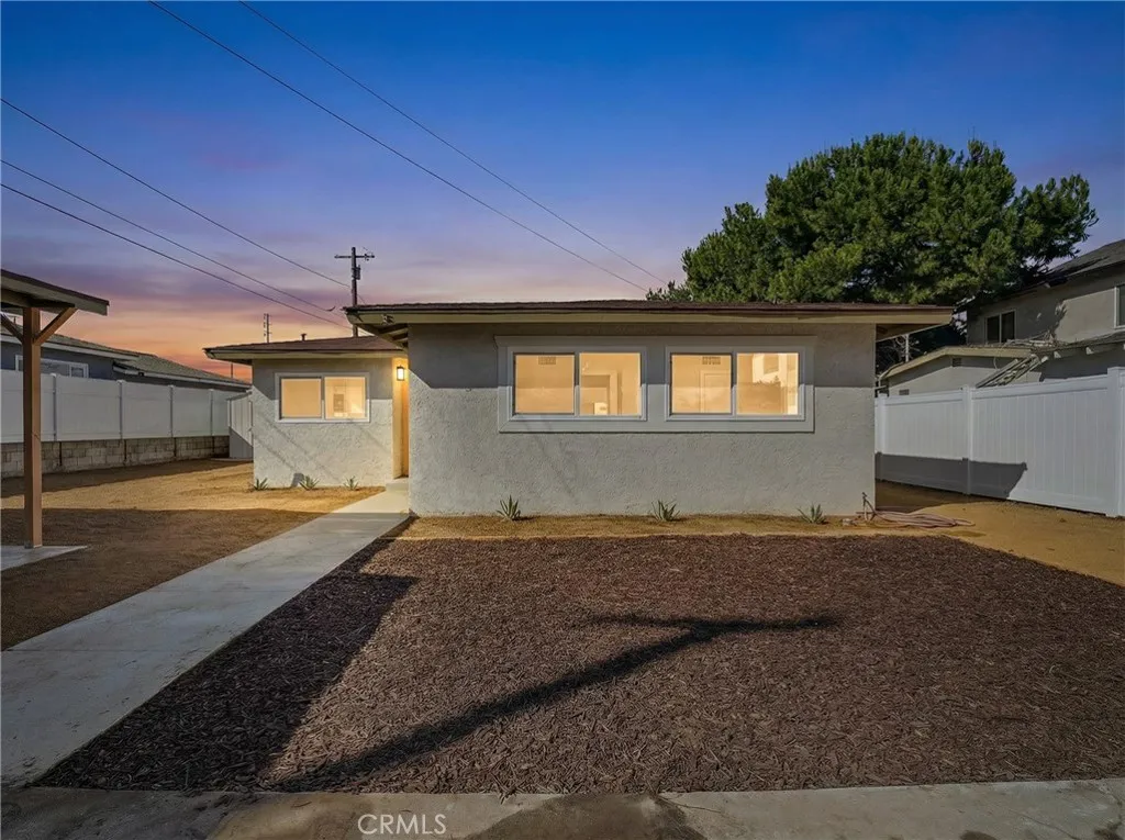 536 E 220th, Carson, California 90745 home-pic-2