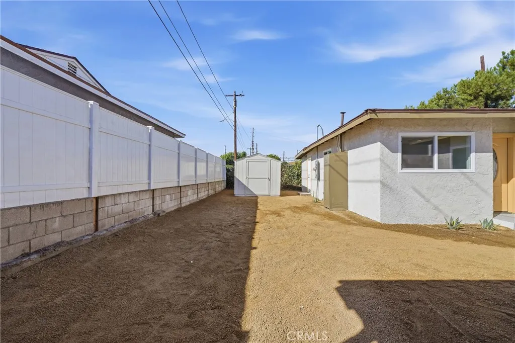 536 E 220th, Carson, California 90745 home-pic-35