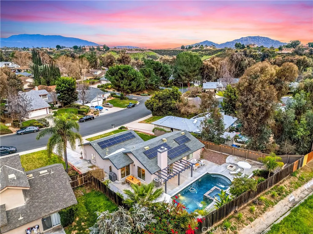 30514 Southern Cross Road, Temecula, California 92592 home-pic-2