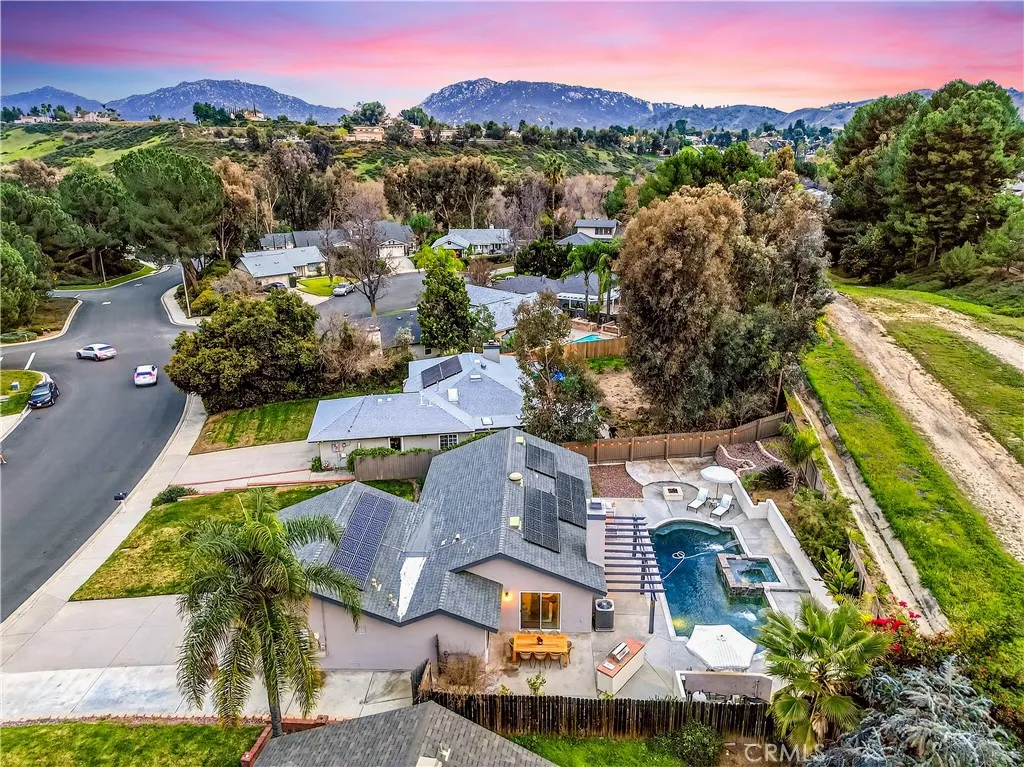 30514 Southern Cross Road, Temecula, California 92592 home-pic-4