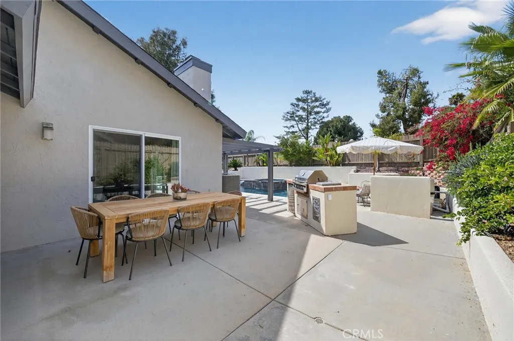 30514 Southern Cross Road, Temecula, California 92592 home-pic-43