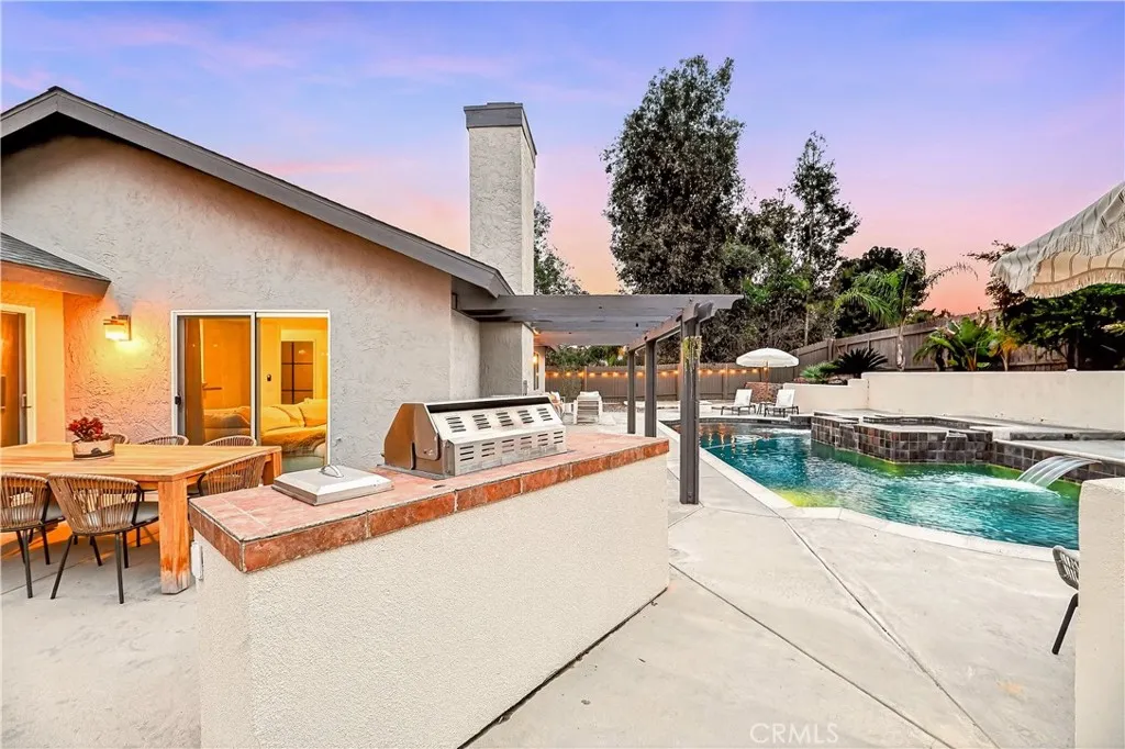 30514 Southern Cross Road, Temecula, California 92592 home-pic-12