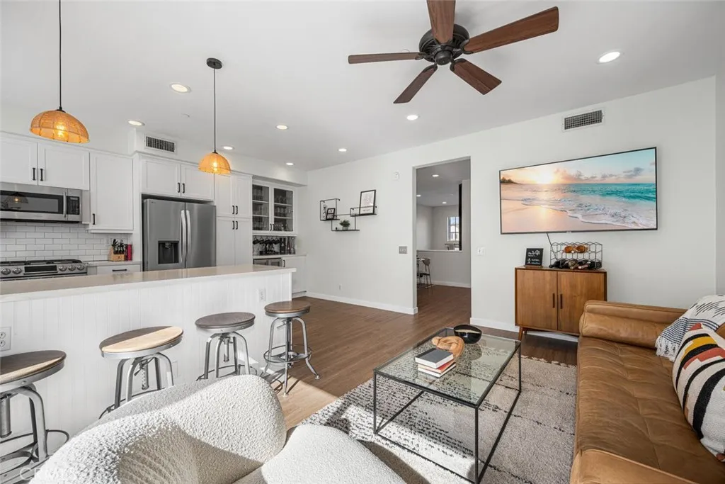 6237 Surfcove, Huntington Beach, California 92648 home-pic-8
