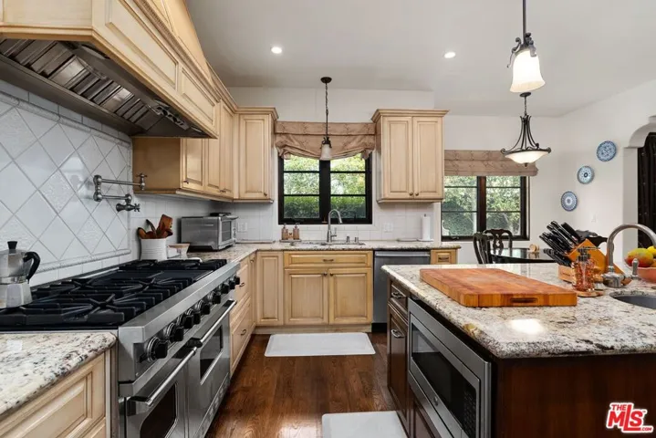 3522 S Barrington Avenue, Los Angeles, California 90066