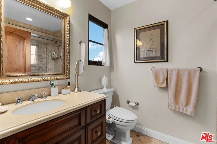 3522 S Barrington Avenue, Los Angeles, California 90066