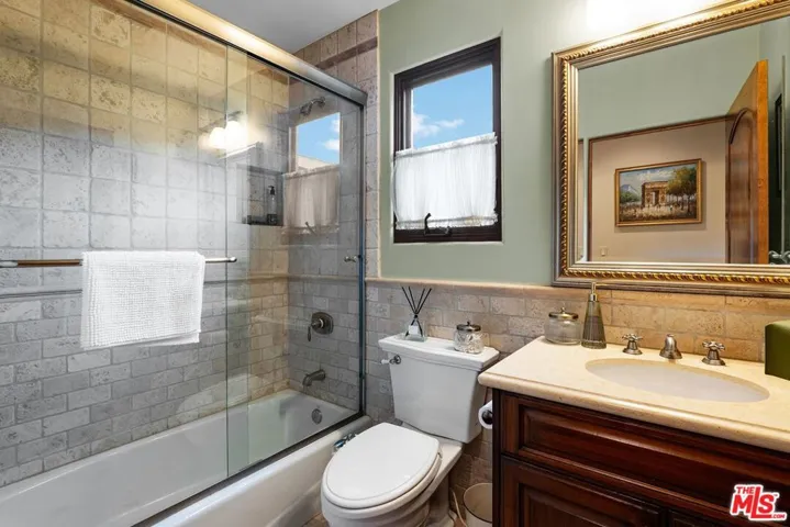 3522 S Barrington Avenue, Los Angeles, California 90066