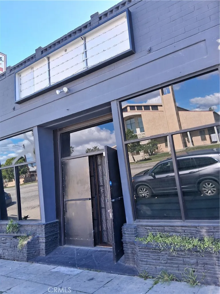 3724 W Slauson