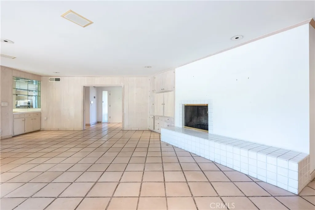 16237 Meadowridge, Encino, California 91436 home-pic-16