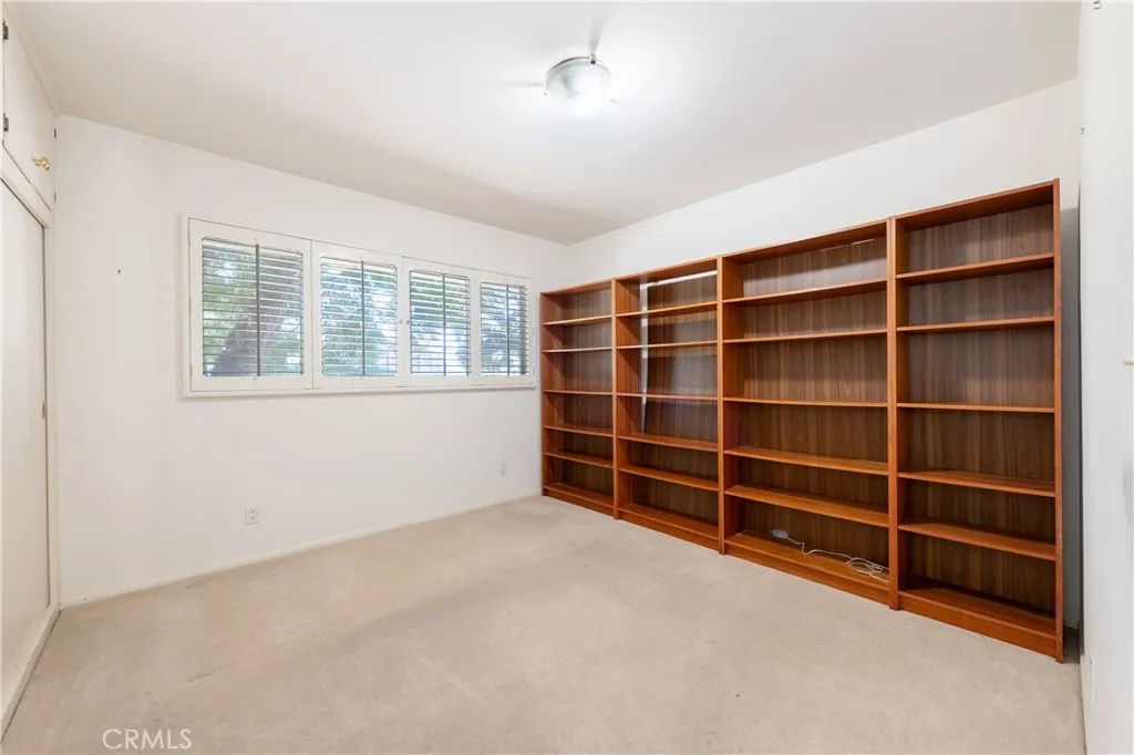 16237 Meadowridge, Encino, California 91436 home-pic-20