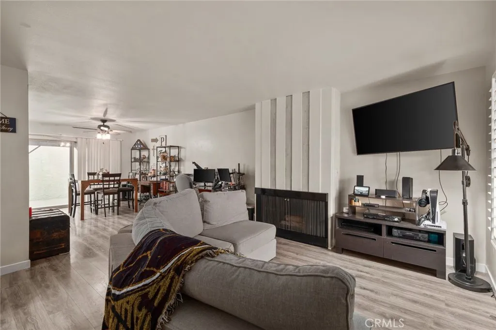 1410 Via Cortez, Placentia, California 92870 home-pic-4