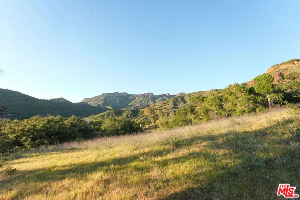 12310 Yerba Buena Road, Malibu, California 90265 home-pic-18