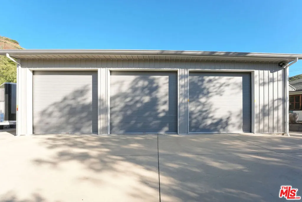 12310 Yerba Buena Road, Malibu, California 90265 home-pic-15