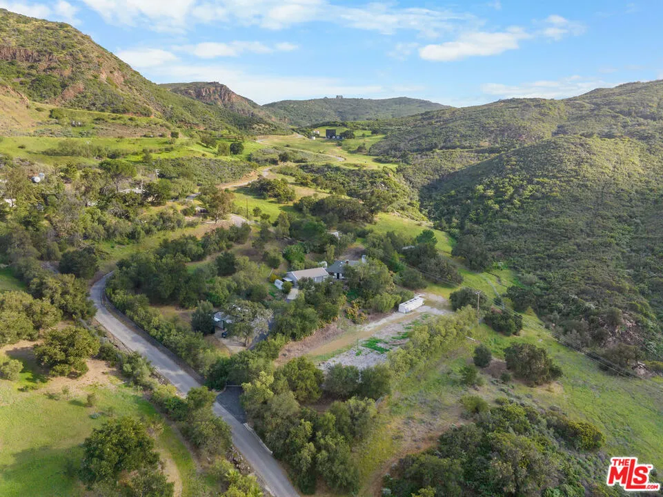 12310 Yerba Buena Road, Malibu, California 90265 home-pic-23