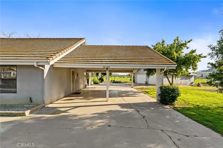 CARPORT