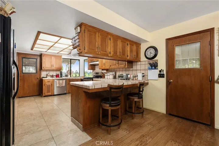 BREAKFAST BAR