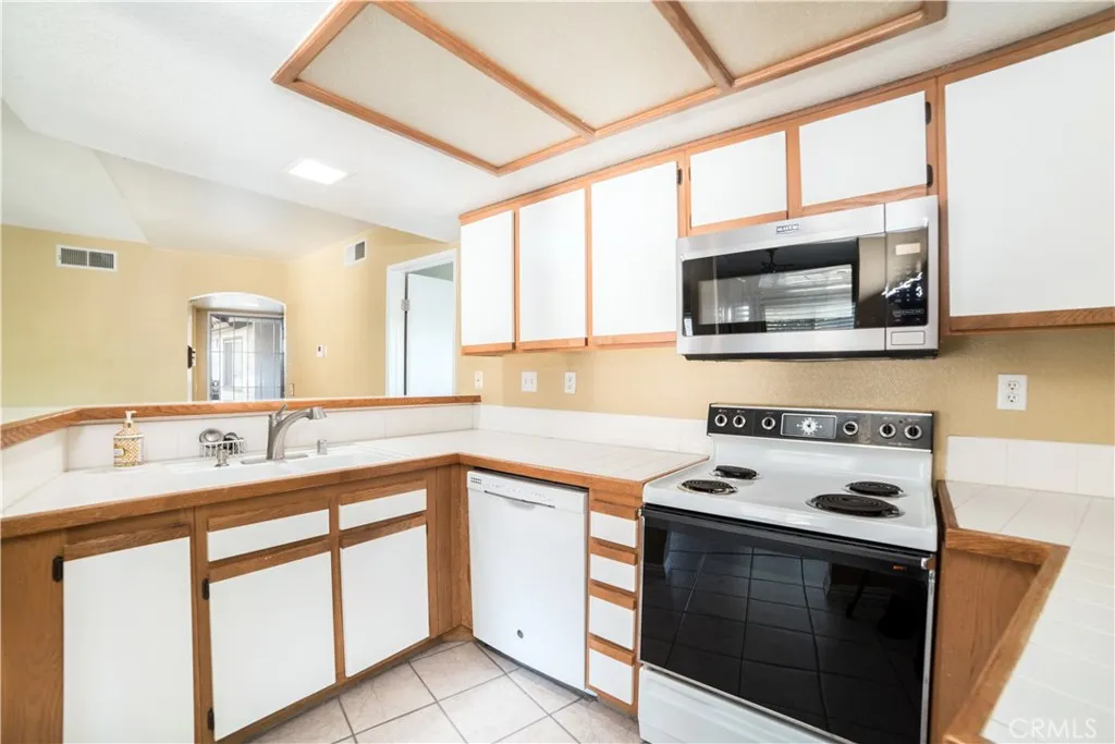 3407 Legato Court, Pomona, California 91766 home-pic-7