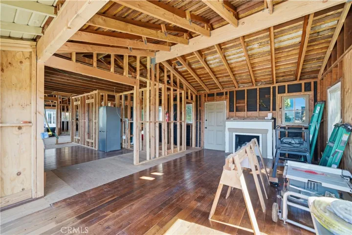 Family room w/ fireplace