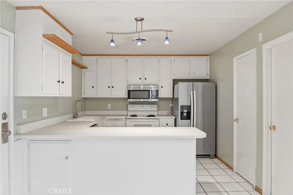222 Marywood, Claremont, California 91711 home-pic-10