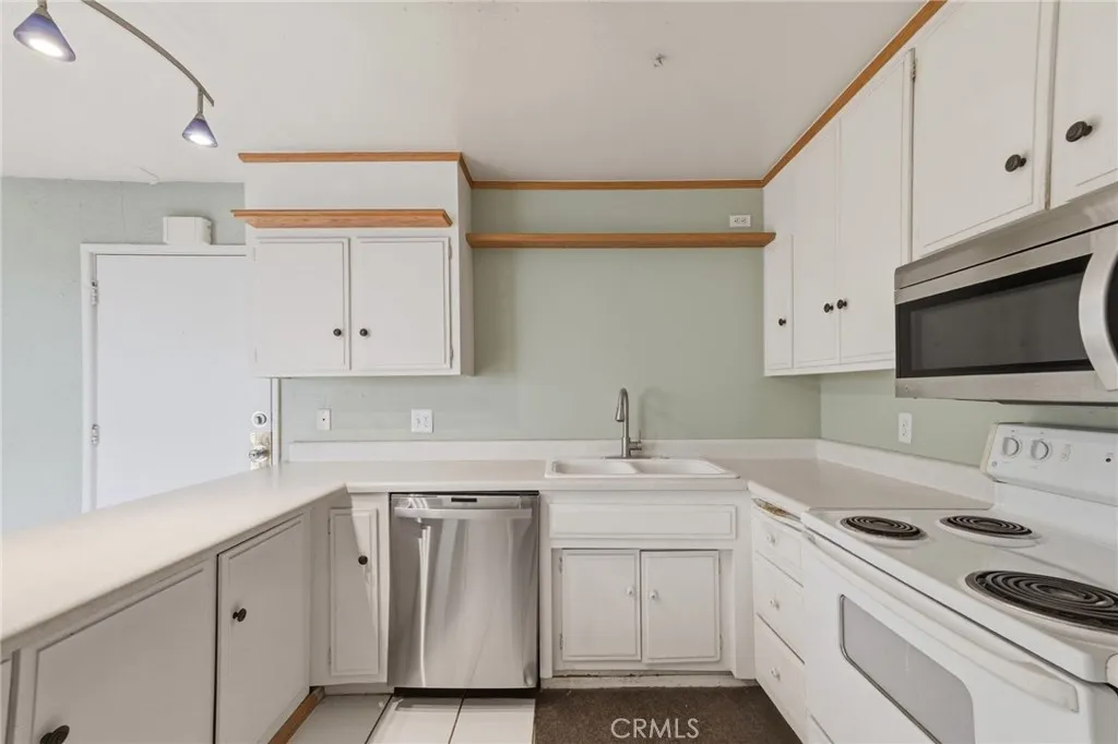 222 Marywood, Claremont, California 91711 home-pic-12