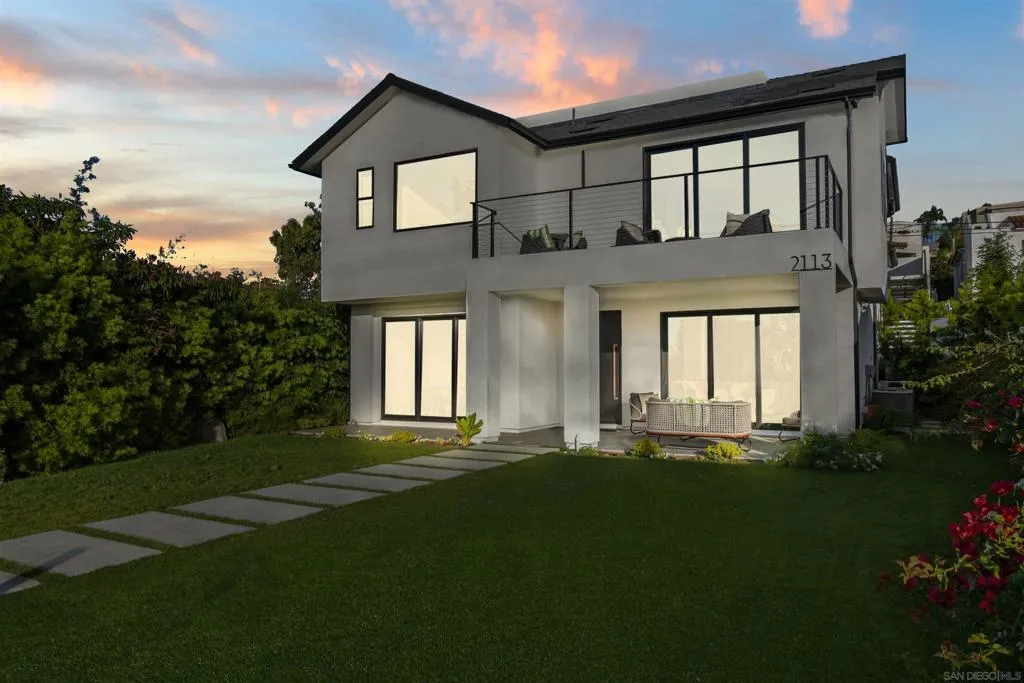 2113 2115 Frankfort St, San Diego, California 92110 home-pic-6