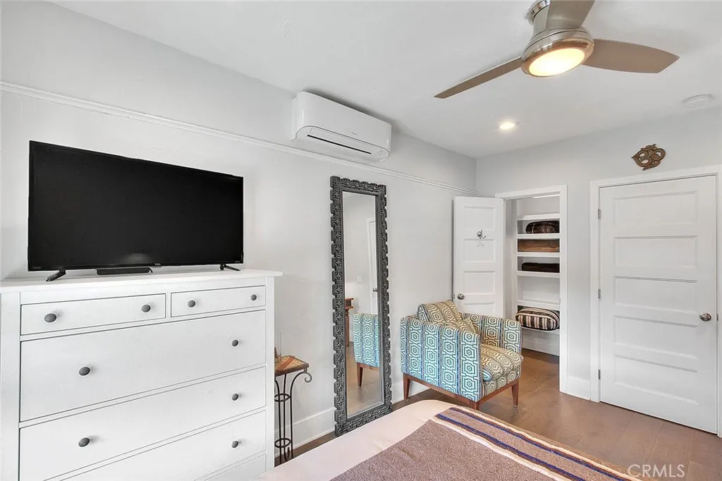 256 Falcon, Long Beach, California 90802 home-pic-27