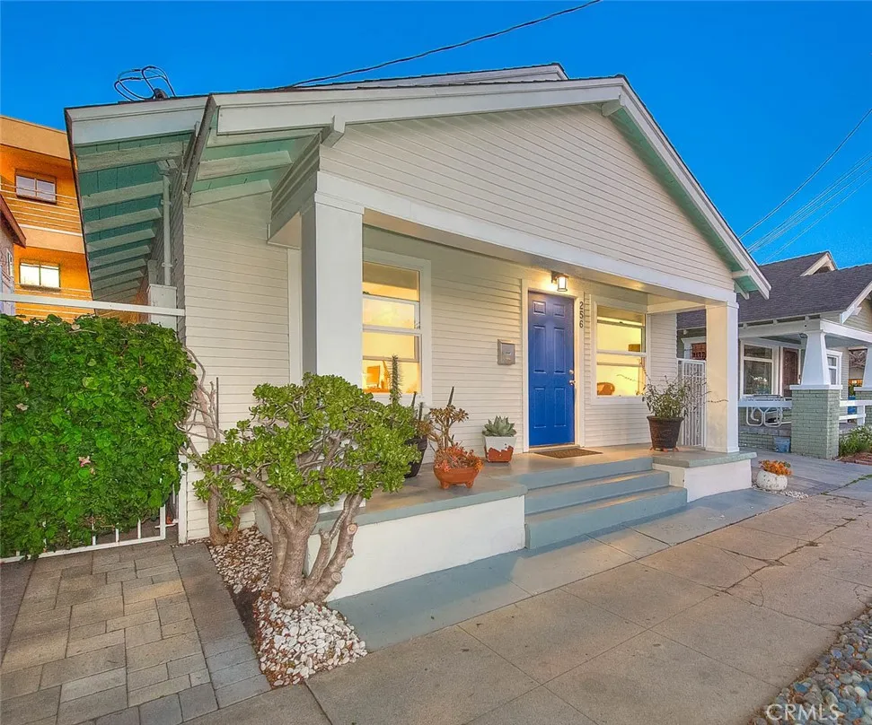256 Falcon, Long Beach, California 90802 home-pic-2