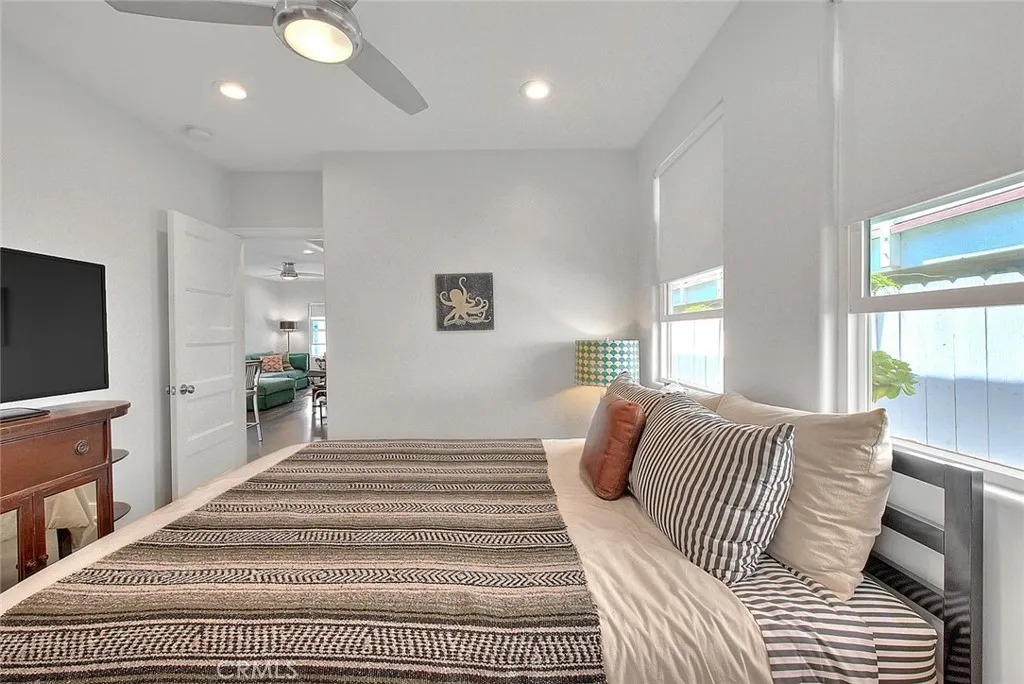 256 Falcon, Long Beach, California 90802 home-pic-38