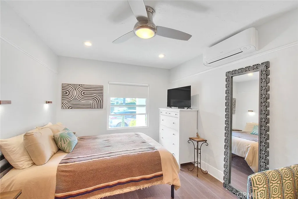 256 Falcon, Long Beach, California 90802 home-pic-24