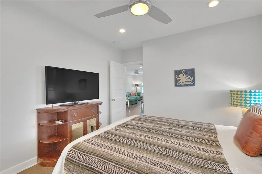 256 Falcon, Long Beach, California 90802 home-pic-37