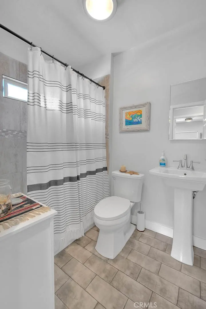 256 Falcon, Long Beach, California 90802 home-pic-21