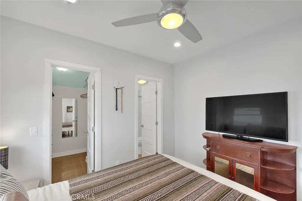 256 Falcon, Long Beach, California 90802 home-pic-34
