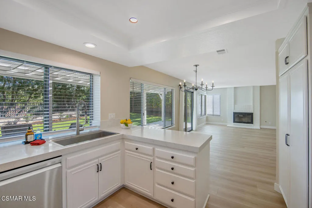 2026 Stonehill Circle, Thousand Oaks, California 91360 home-pic-19