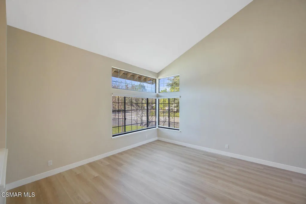 2026 Stonehill Circle, Thousand Oaks, California 91360 home-pic-10