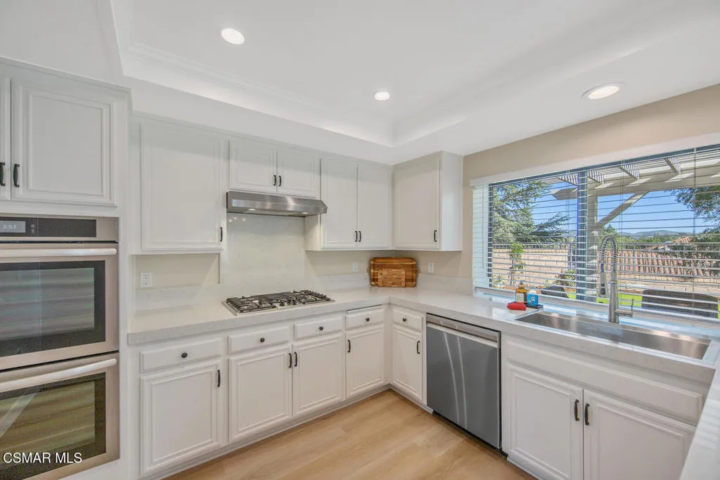 2026 Stonehill Circle, Thousand Oaks, California 91360 home-pic-16