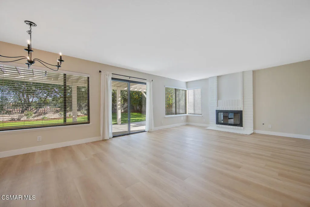 2026 Stonehill Circle, Thousand Oaks, California 91360 home-pic-11