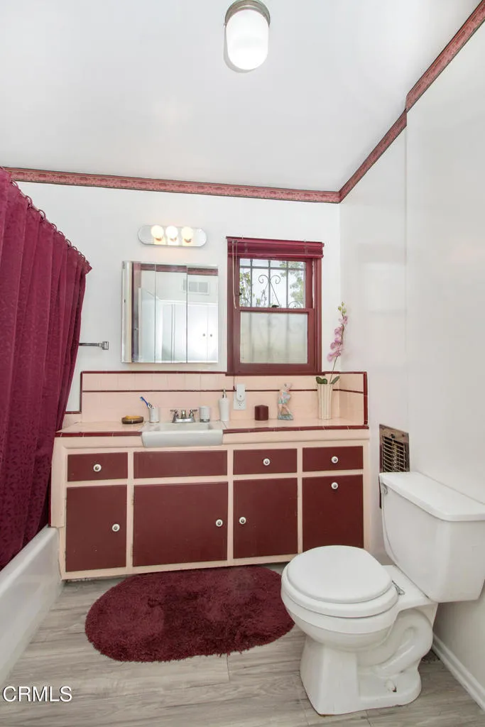 6425 Columbus Avenue, Los Angeles, California 91411 home-pic-13