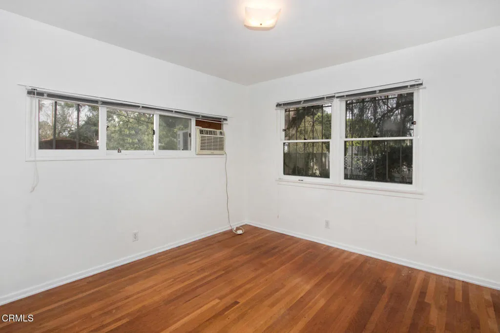 6425 Columbus Avenue, Los Angeles, California 91411 home-pic-10