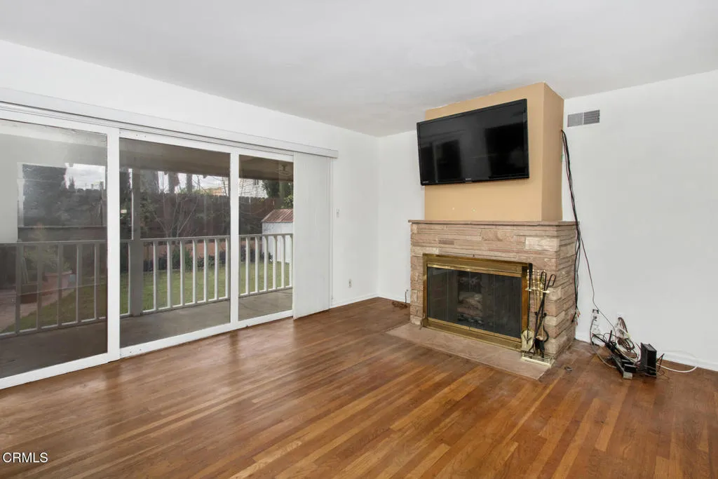 6425 Columbus Avenue, Los Angeles, California 91411 home-pic-5