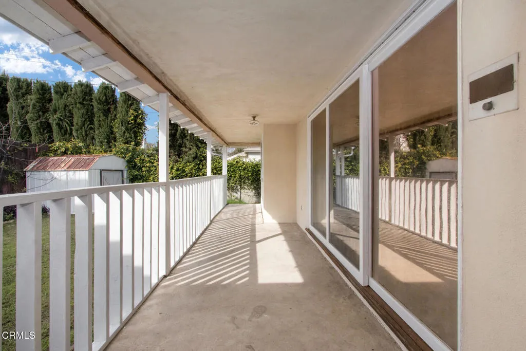 6425 Columbus Avenue, Los Angeles, California 91411 home-pic-24
